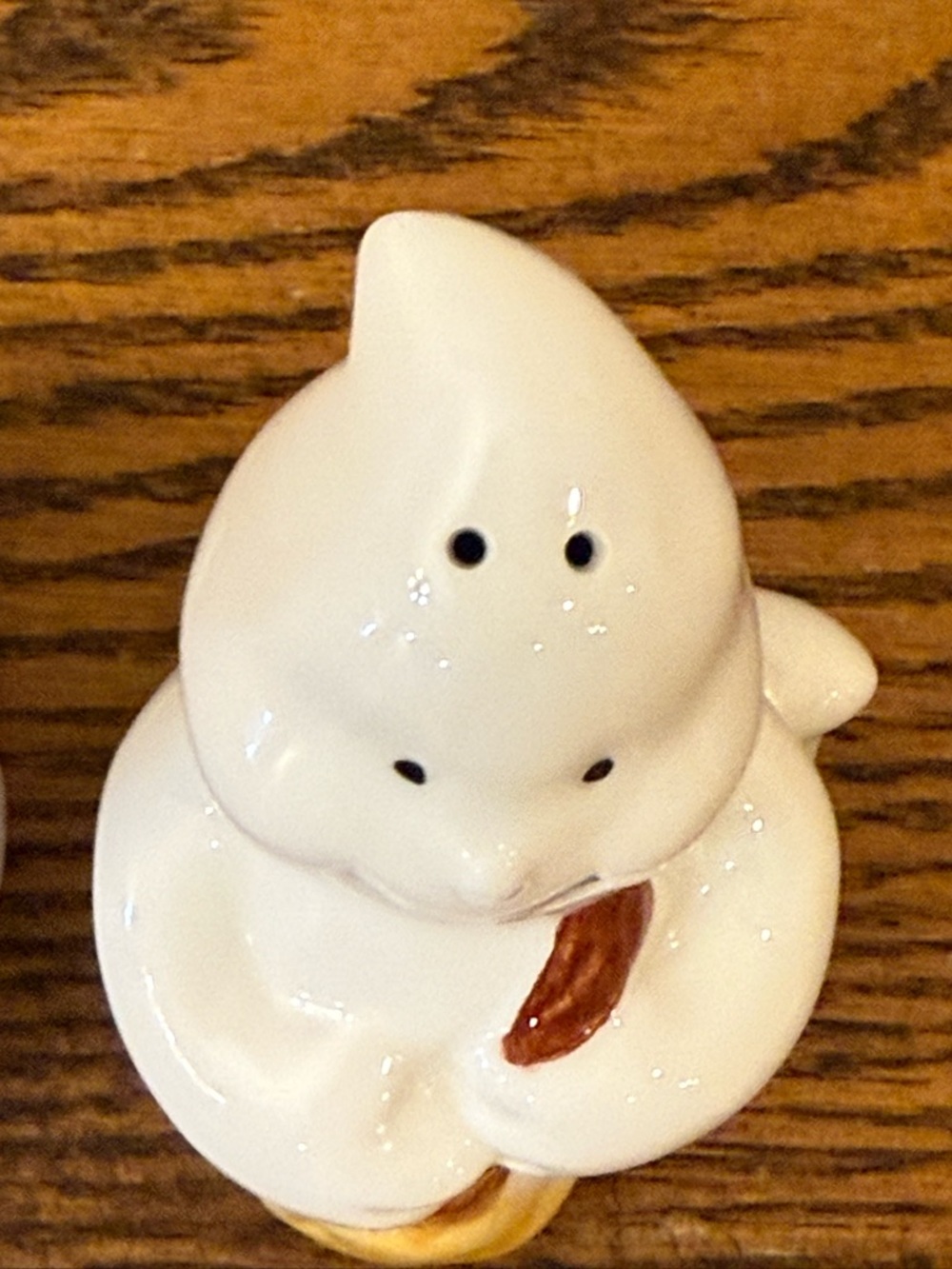 King May Halloween Ghost Salt & Pepper Shaker Set - Vintage Pumpkin & Broom VTG - Picture 8 of 14